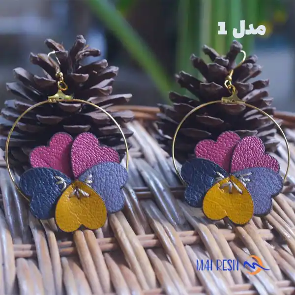 گوشواره چرمی طرح گل 5 پر